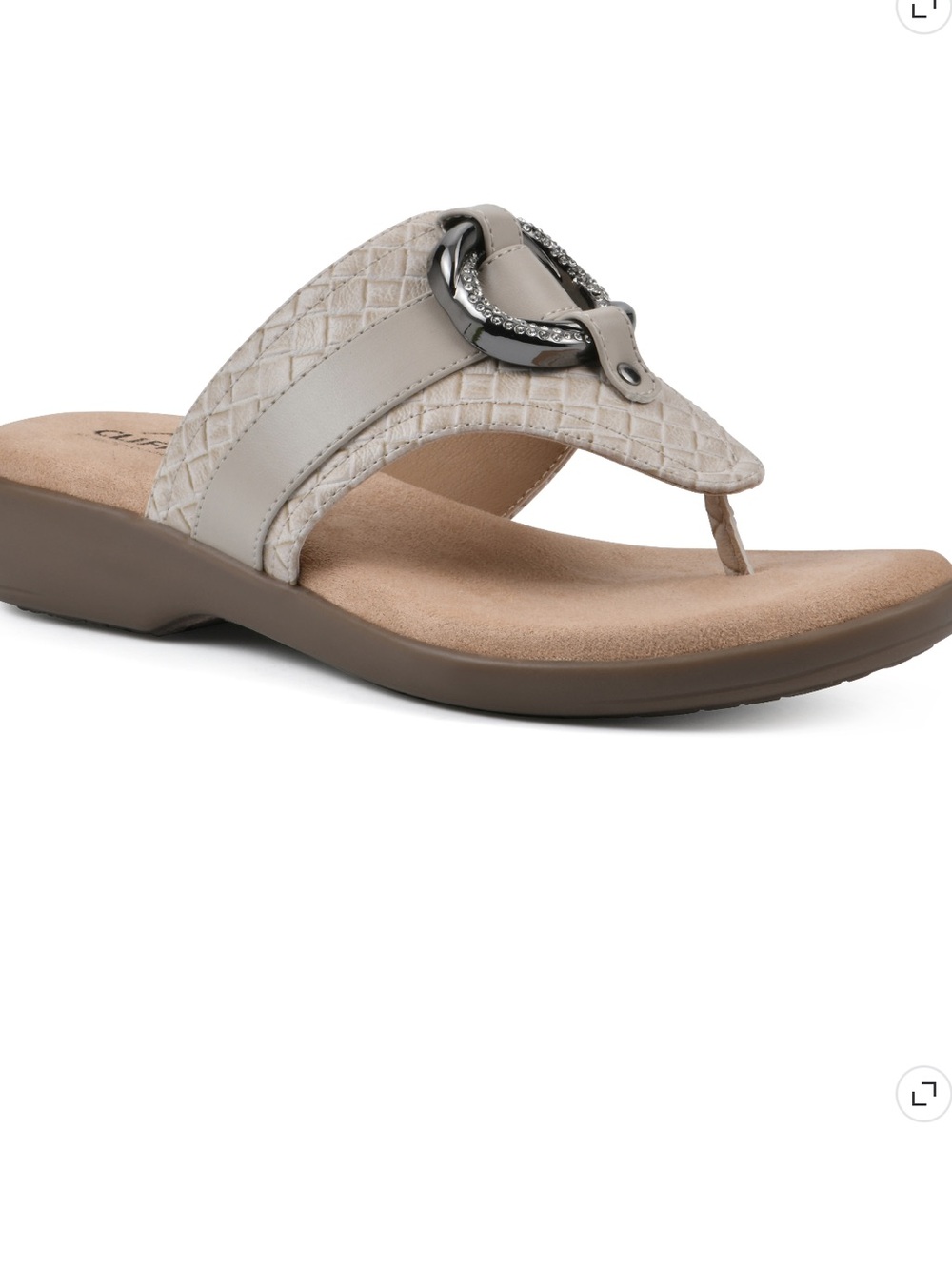 Cliffs by White Mountain Benedict taupe Woven Thong Sandal Size 9 (NIB)
